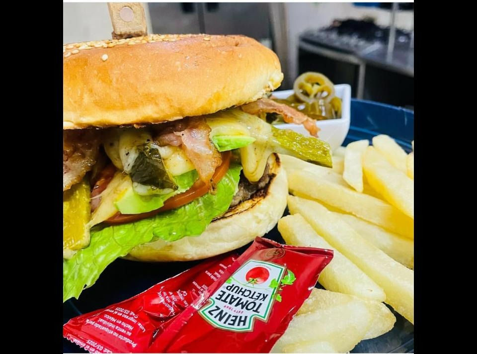 Hamburguesa con Rajas